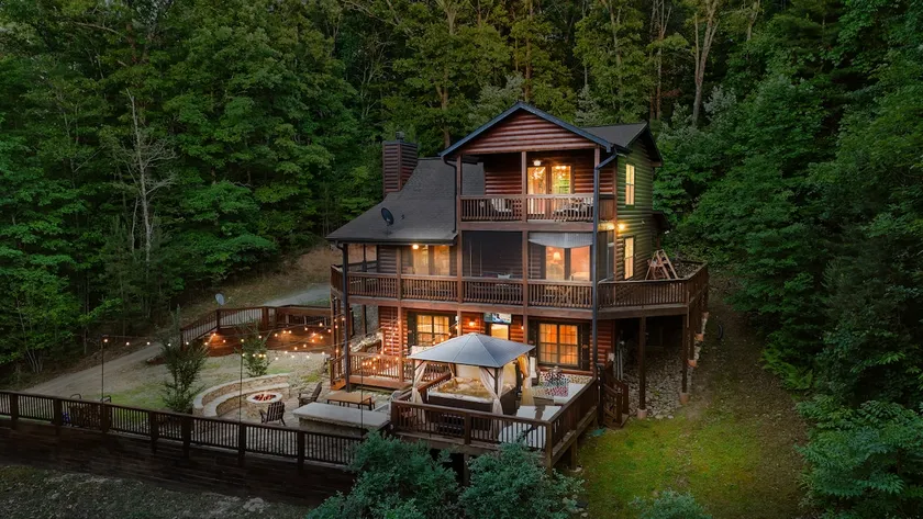 Luxury Cabin Near Blue Ridge | Hot Tub + Game Room - Image 1