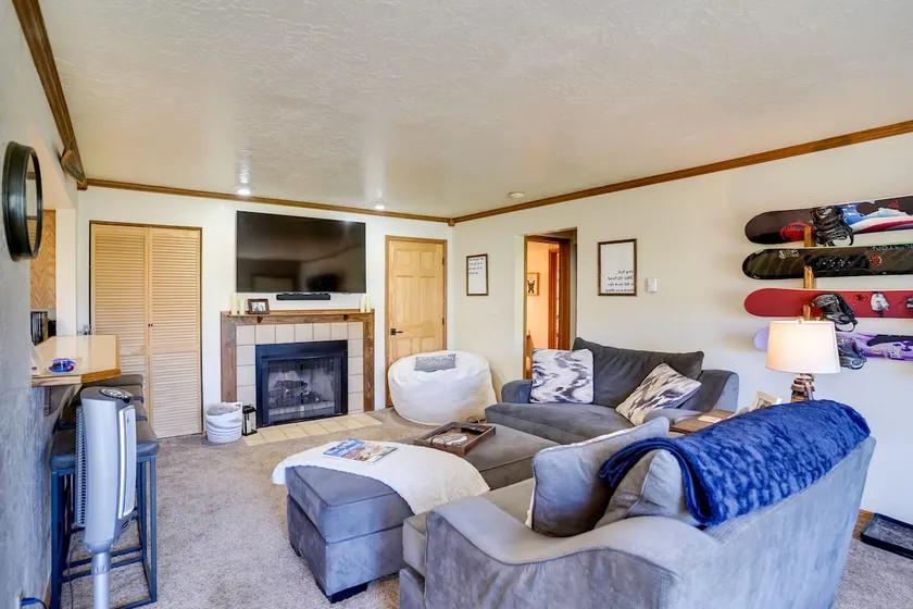Brian Head Condo w/ Pool Access - Steps to Resort! - Image 1