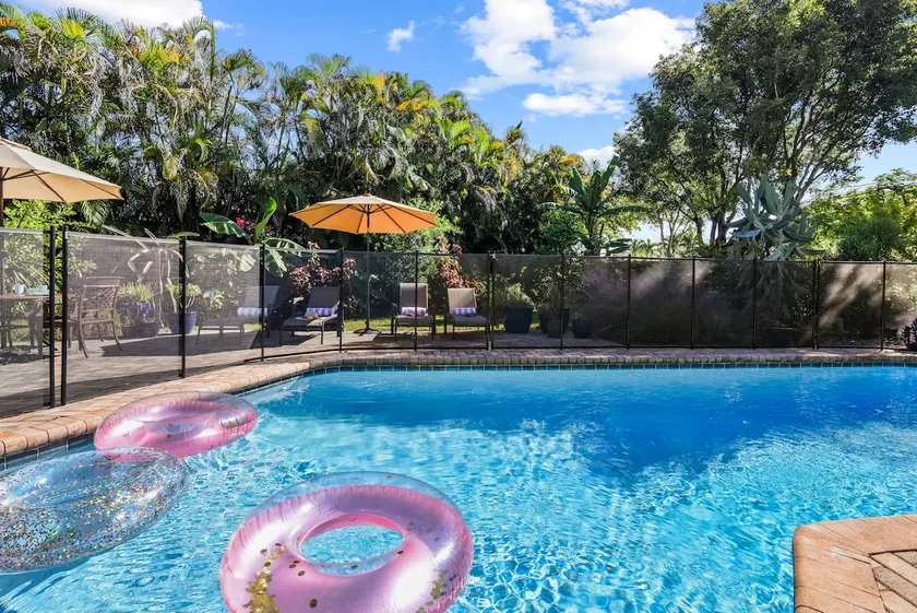 The Springs - 4BR Retreat + Big Heated Pool - Image 1