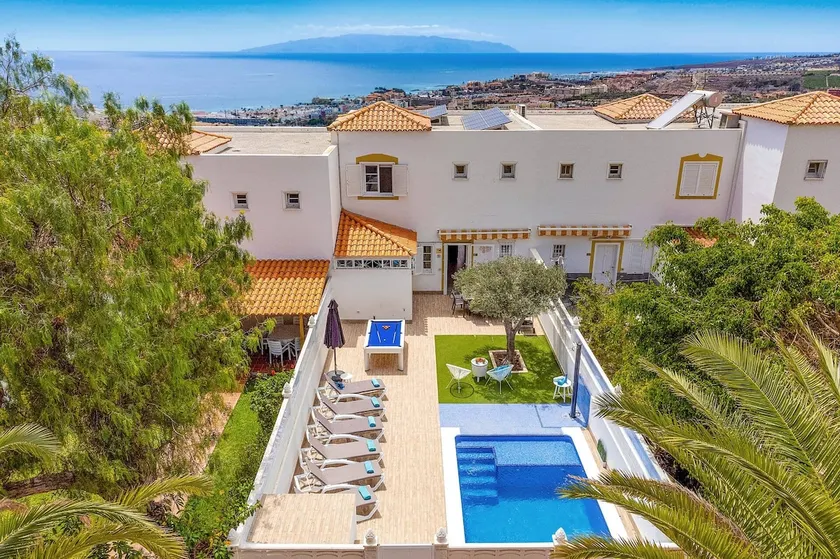 Villa Lima by Villa Plus - Image 1