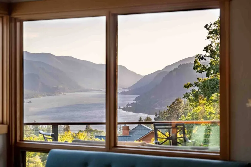 Breathtaking Views of Mt. Hood and Columbia Gorge, - Image 1