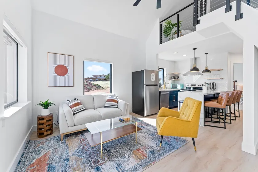 NEW Luxe Chic Tiny Home Near Grandcanyon S Rim - Image 1