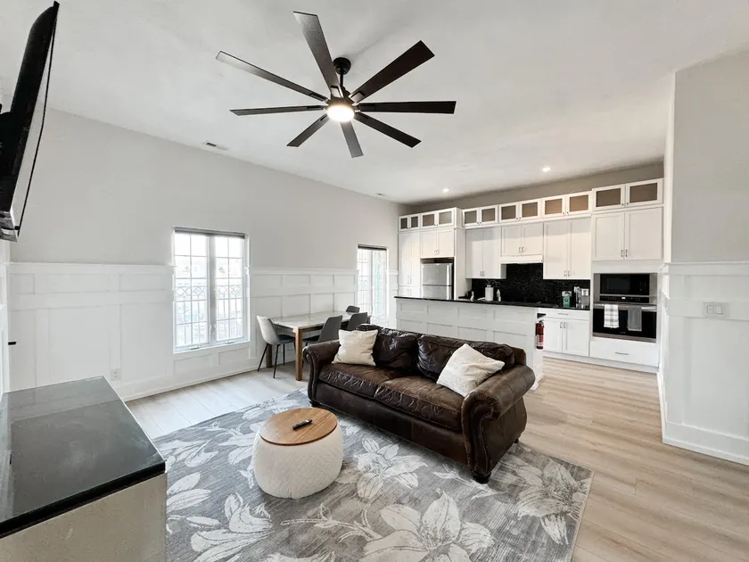 Trendy 2024 Beachside Condo - Image 1