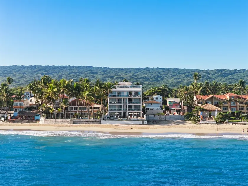 Oceanfront King • 3rd Floor • Pool • Hot Tub • 306 - Image 1