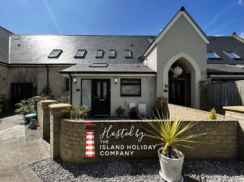 5 Old School Mews|Seaside Bliss Shanklin nr Beach - Image 1