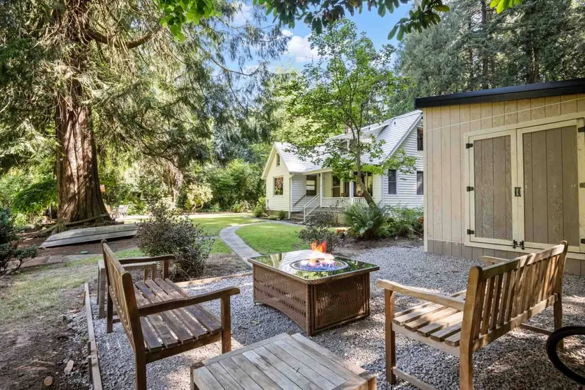 Spectacular Riverfront Setting, Pet Friendly, EV - Image 1