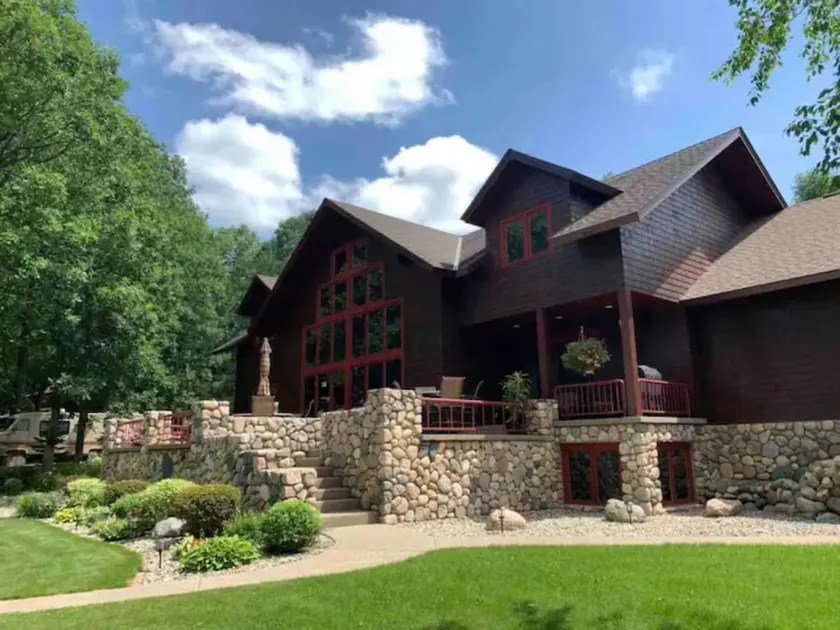 Luxury 5BR 4.5BA Long Lake, Waterfront Home - Image 1
