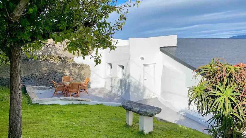 The Cliffs - La Maison du Puits - Image 1