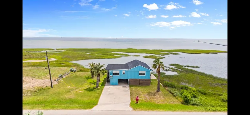 Water Views Jetty Joint 2 Pets Xtra $ - Image 1