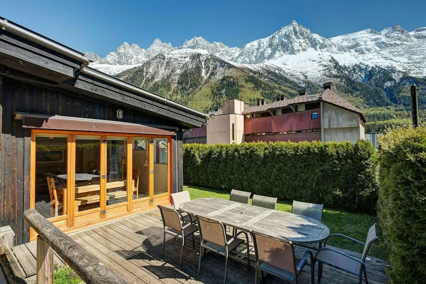 Chalet Alpins - Central Jacuzzi Parking - Image 1