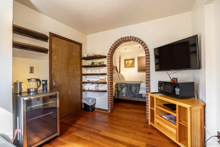 Royal Suite at White Lotus Eco Spa Retreat - Image 1