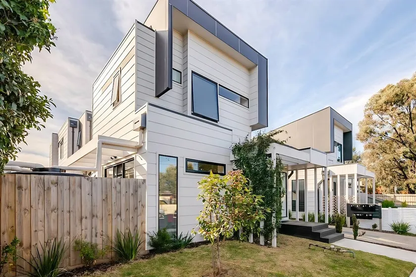 Stunning, modern, two-story detached townhouse - Image 1