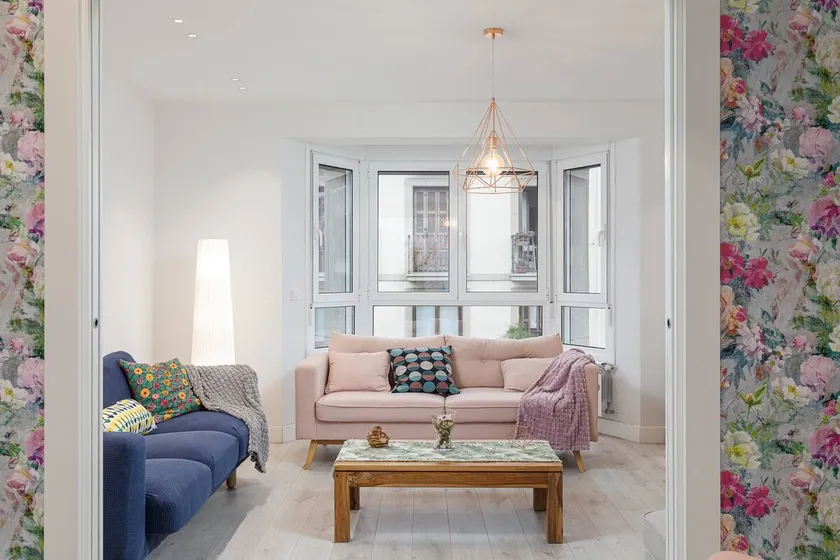 Sea and Mountain - Elegant Apt. for 8 with Wi-Fi - Image 1