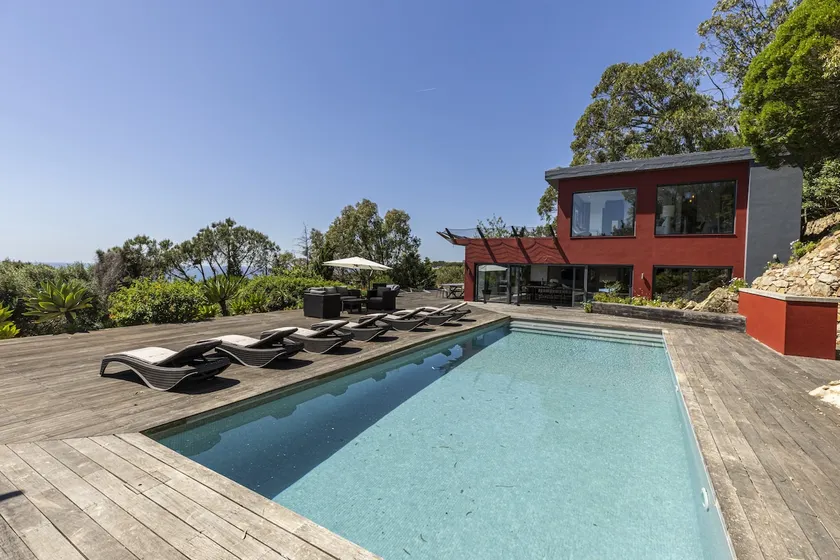 Carmim Villa by Cadenzalux - Image 1