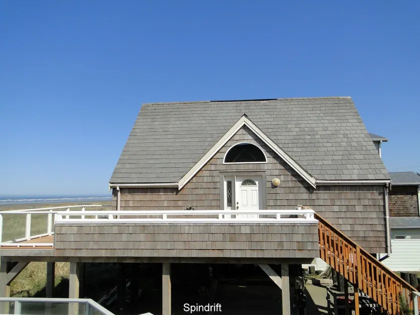 Spindrift - Right on the Beach-New Hot Tub - Image 1