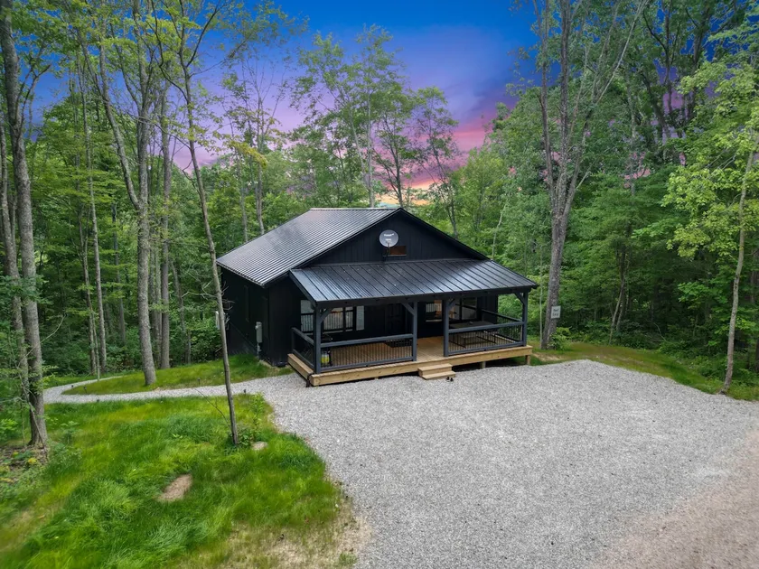 Rest Easy | Hocking Hills, Modern Cabin, Hot Tub - Image 1