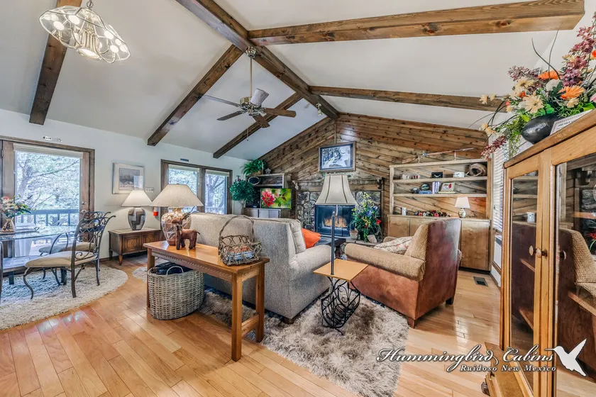 'Distinct stay' guaranteed at Lone Pine! - Image 1