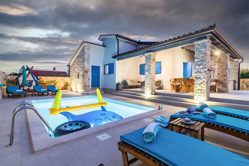 Kurze Fahrt vom Strand, eingezäunter Garten mit Pool, Haustiere willkommen! - Image 1