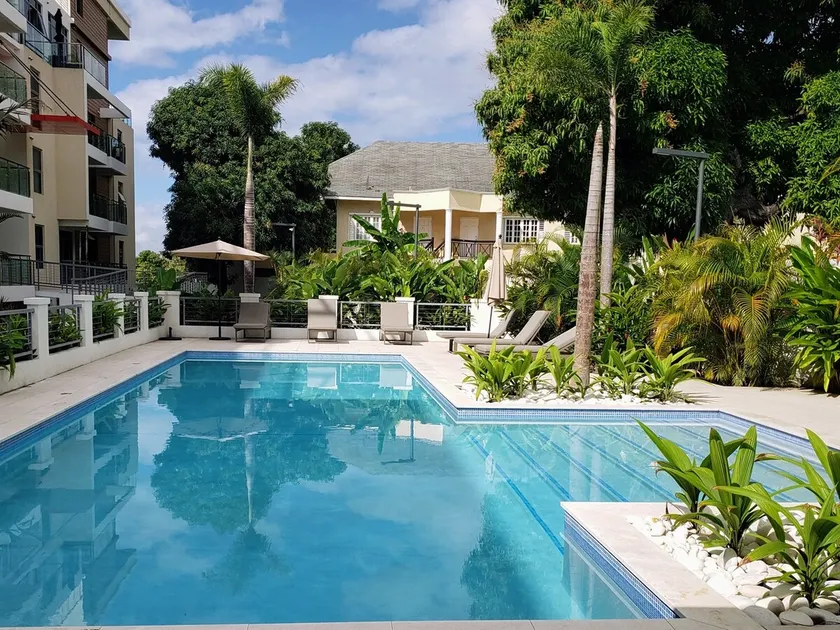 24/7 Secured 3B/R w/Pool @ Lux Echelon Escape - Image 1
