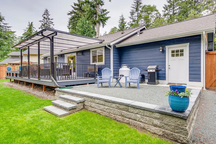 Freeland Retreat - Deck, Fire Pit & Beach Access! - Image 1