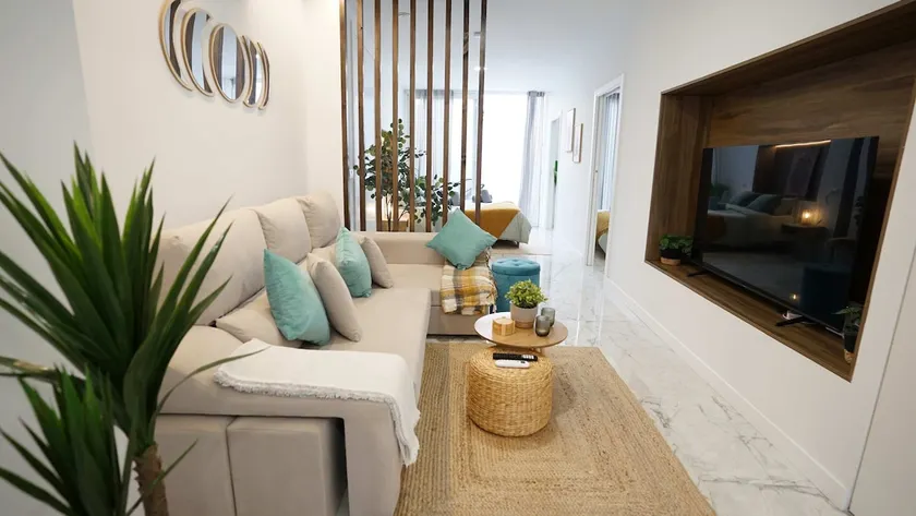 Modern luxury Airbnb in Valencia - Image 1