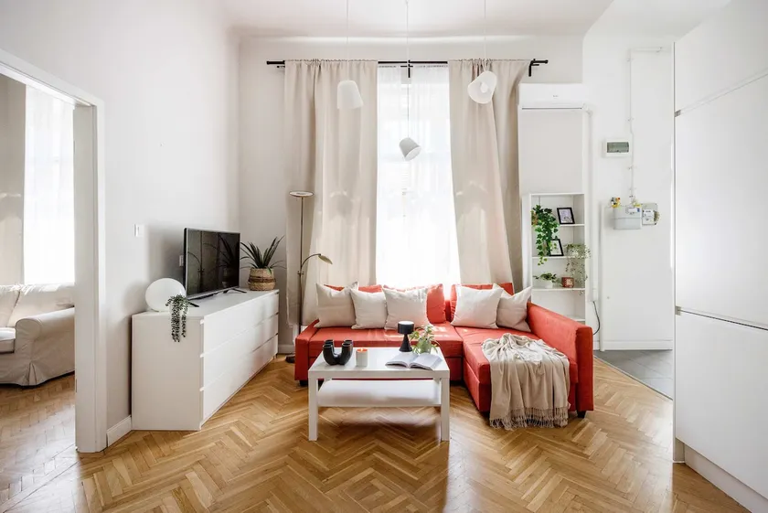 Dream Stay in Budapest-Steps to BudaEye &FashionSt - Image 1