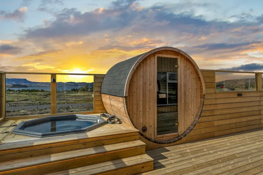 Þingvallavatn Hot Tub Sauna 2024 Built Cabin - Image 1