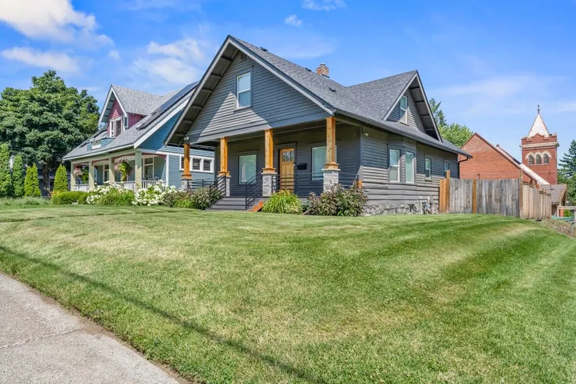 Spokane South Perry 3BR, Hot tub, BBQ, sleeps 8. - Image 1