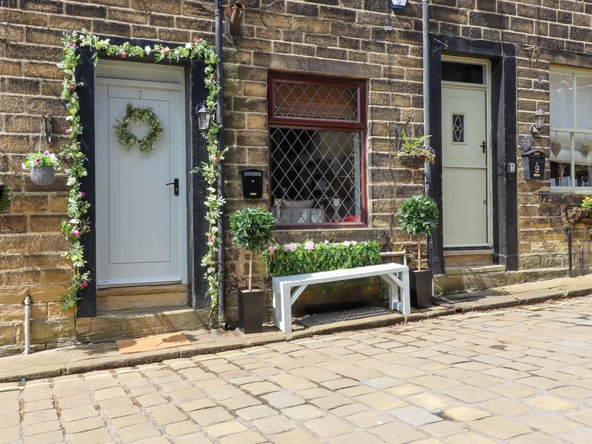 The Snug - Image 1