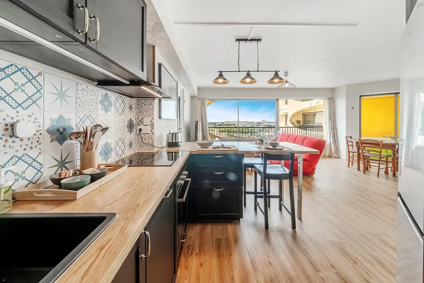Le Bellevue - Beautiful apartment - Terrace and parking - Image 1