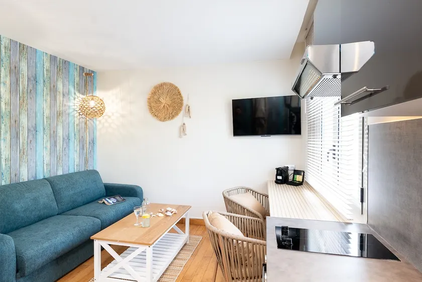 Mandara Beach Bungalow - Image 1