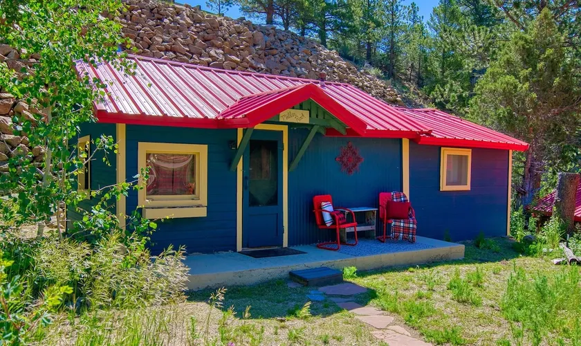 Vintage Riverside Hütte — Geräumiger Familienaufenthalt - Image 1