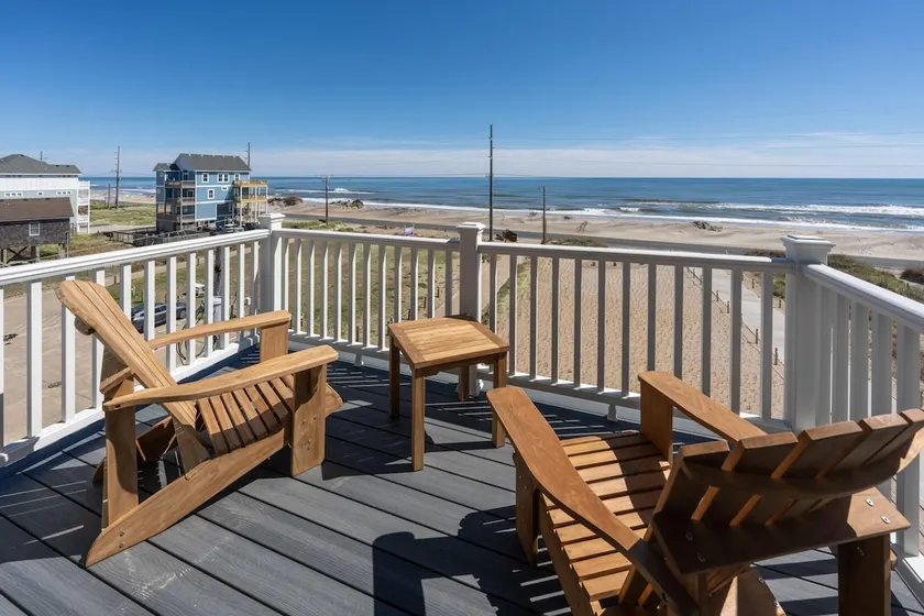 Endless Sound and Ocean Views! Sleeps 22 Guests - Image 1
