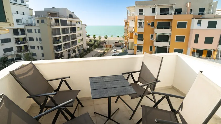 Sea View-Expansive Apartment by TOK - Image 1
