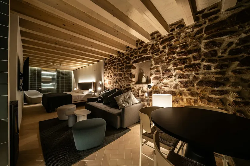House with 2 bedrooms and 2 bathrooms - Image 1