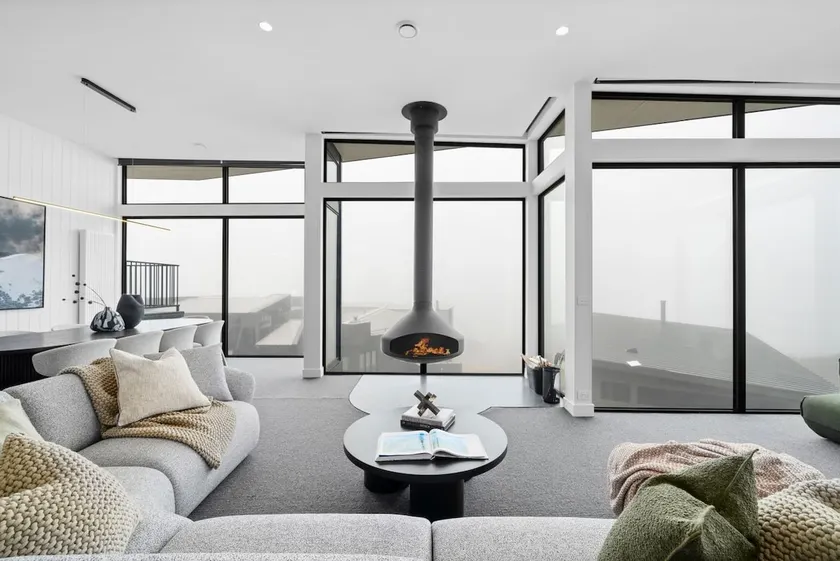 Kicking Horse Chalet in Mount Hotham - Image 1