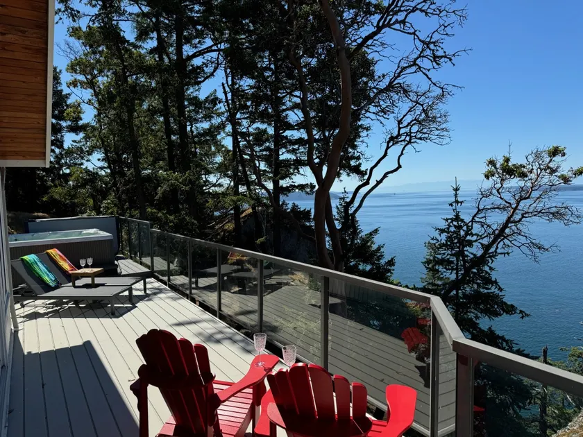 The Cottage over looking Salish Sea and occasional - Image 1