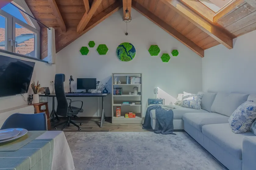Skylight Home - Image 1