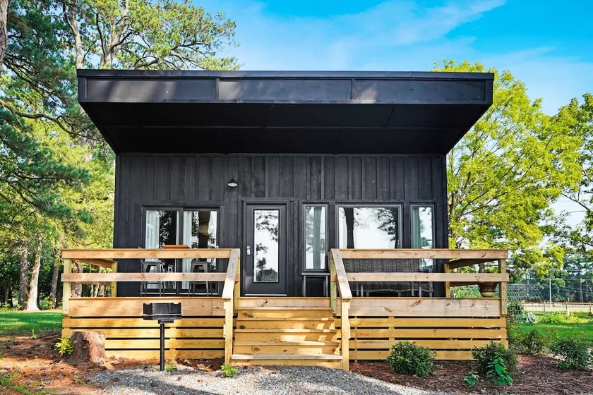 Waterfront 1BR on Working Farm w/ Deck + View - Image 1