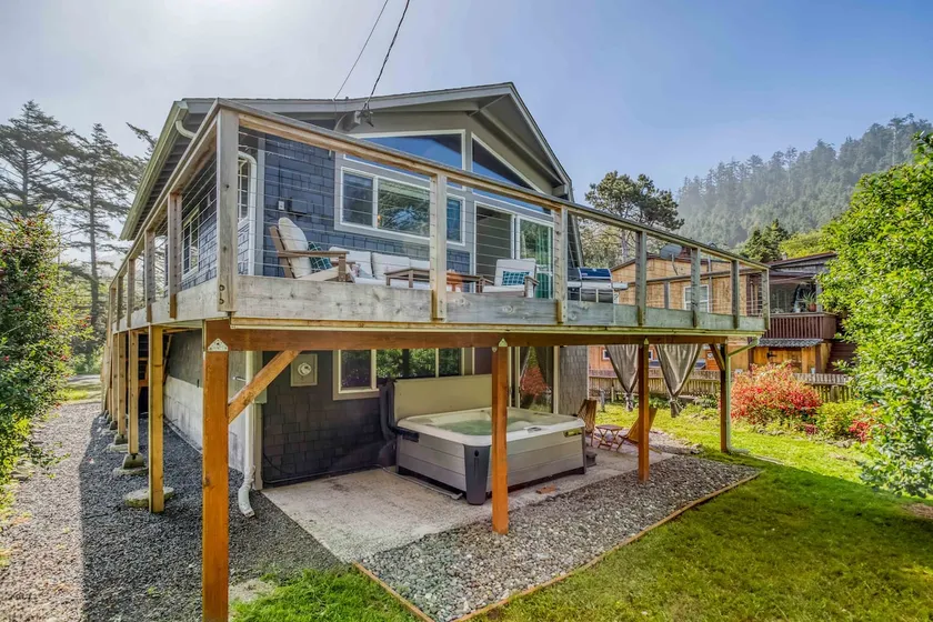 Serene Home Half-Block to Arch Cape Beach Hot Tub! - Image 1