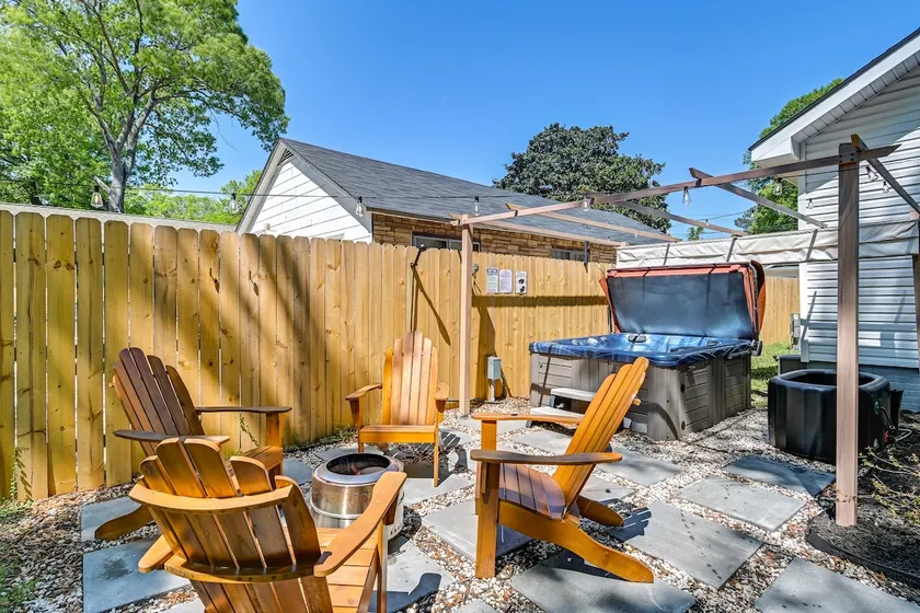 Private Hot Tub & Cold Plunge: Fayetteville Gem! - Image 1