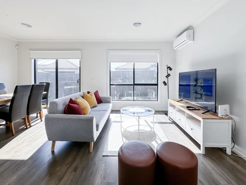 Brilliant Berwick Home Smart TV Garage Parking - Image 1