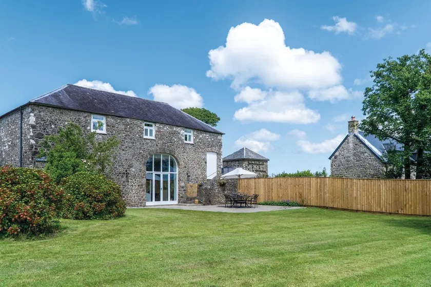 The Granary - 3 Bed Barn Conversion - Llawhaden - Image 1