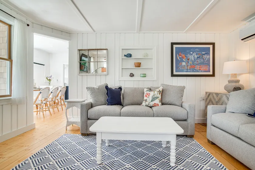 Walk to 2 Beaches! Group-friendly Pocasset Home - Image 1
