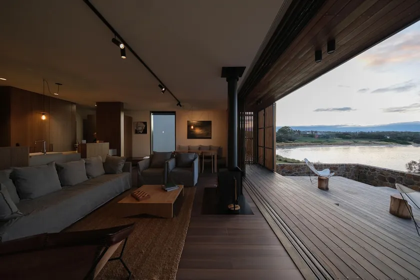 Waterfront Heaven, Pampa Costa on Great Oyster Bay - Image 1
