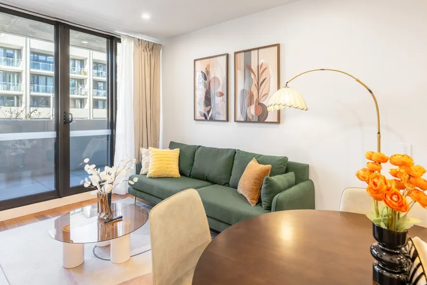 @Central Comfort: CBD 2BR w Free Parking, Wifi - Image 1