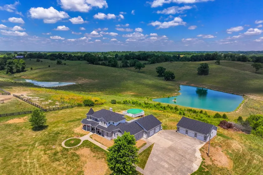 Sprawling Kentucky Getaway w/ Pool & Hot Tub! - Image 1