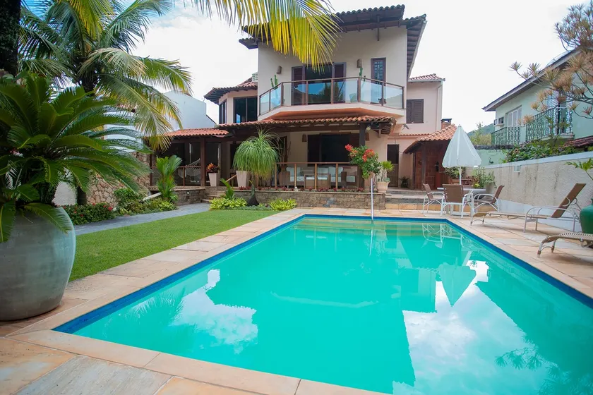 Beautiful house 50 meters from Itacoatiara Beach-Niteroi/RJ - Image 1
