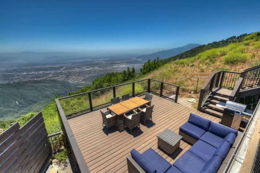 Skyline Views | Pet Friendly | 3BR - Image 1