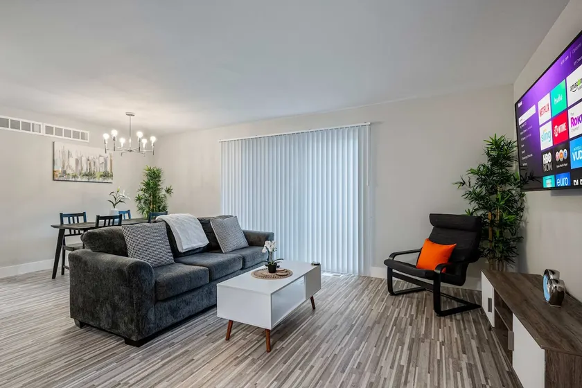 2-bedroom Spacious Stay - Image 1